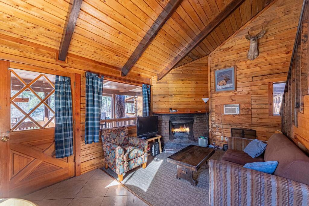 Forest Cabin 1 Hunters Blind ペイソン エクステリア 写真